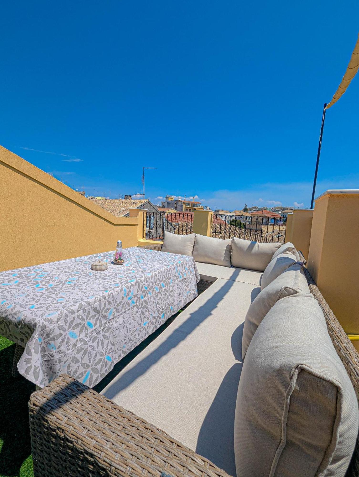 Ionian Pearl Apartments And Suites Corfu  Extérieur photo